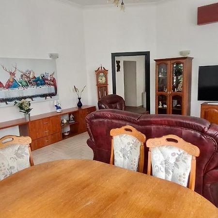 City Center Apartment Sopron Esterno foto