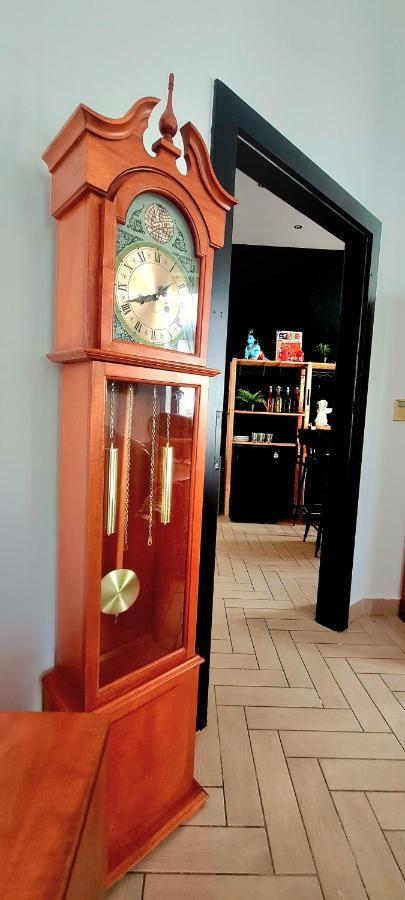 City Center Apartment Sopron Esterno foto